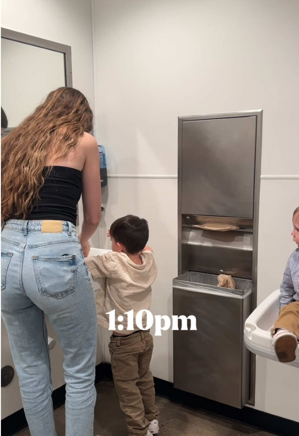 🍅🥬🧅 #chipotle #momlife #fyp 
