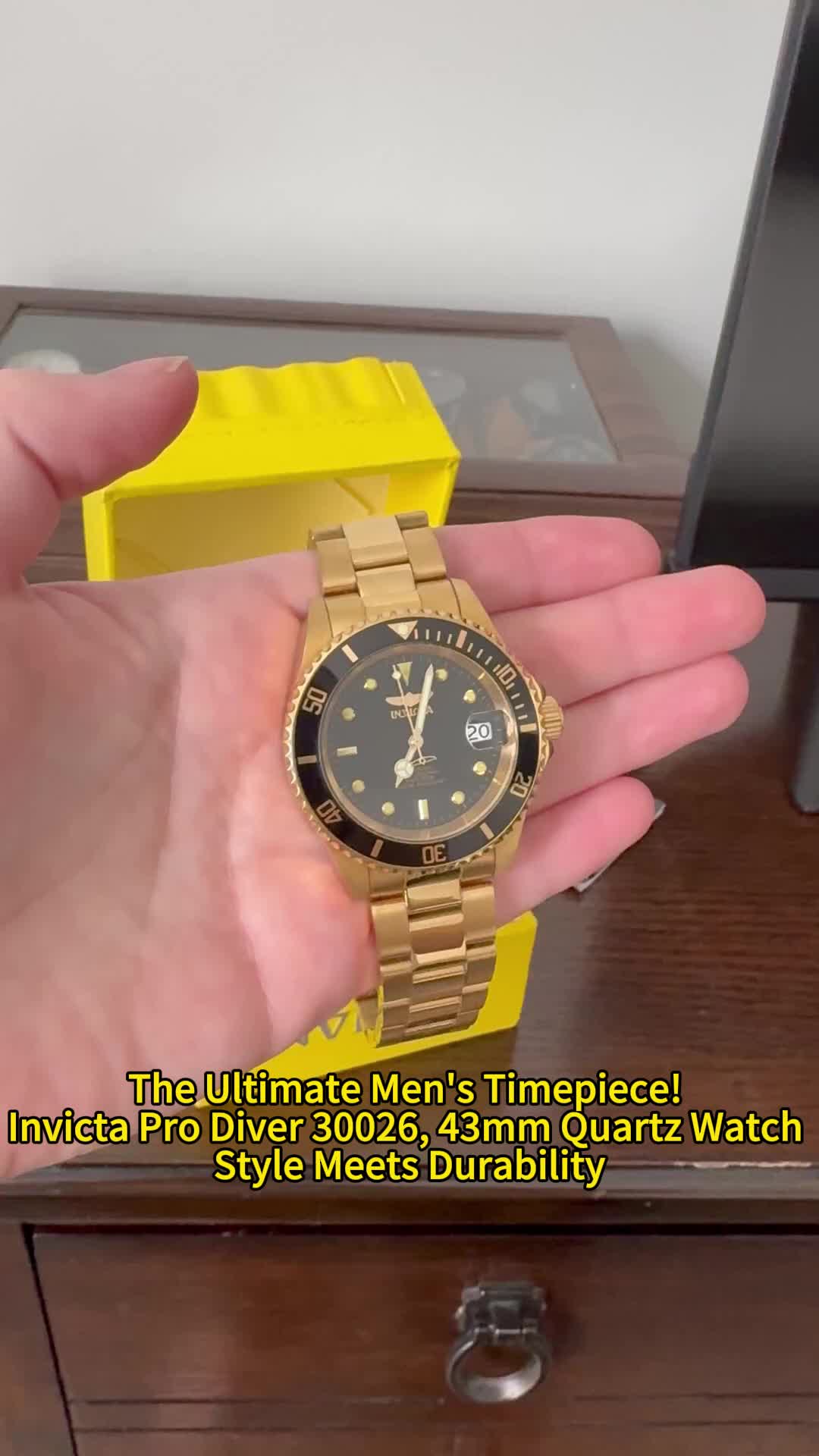 Invicta Pro Diver 30026 Men's Quartz Watch - 43 mm