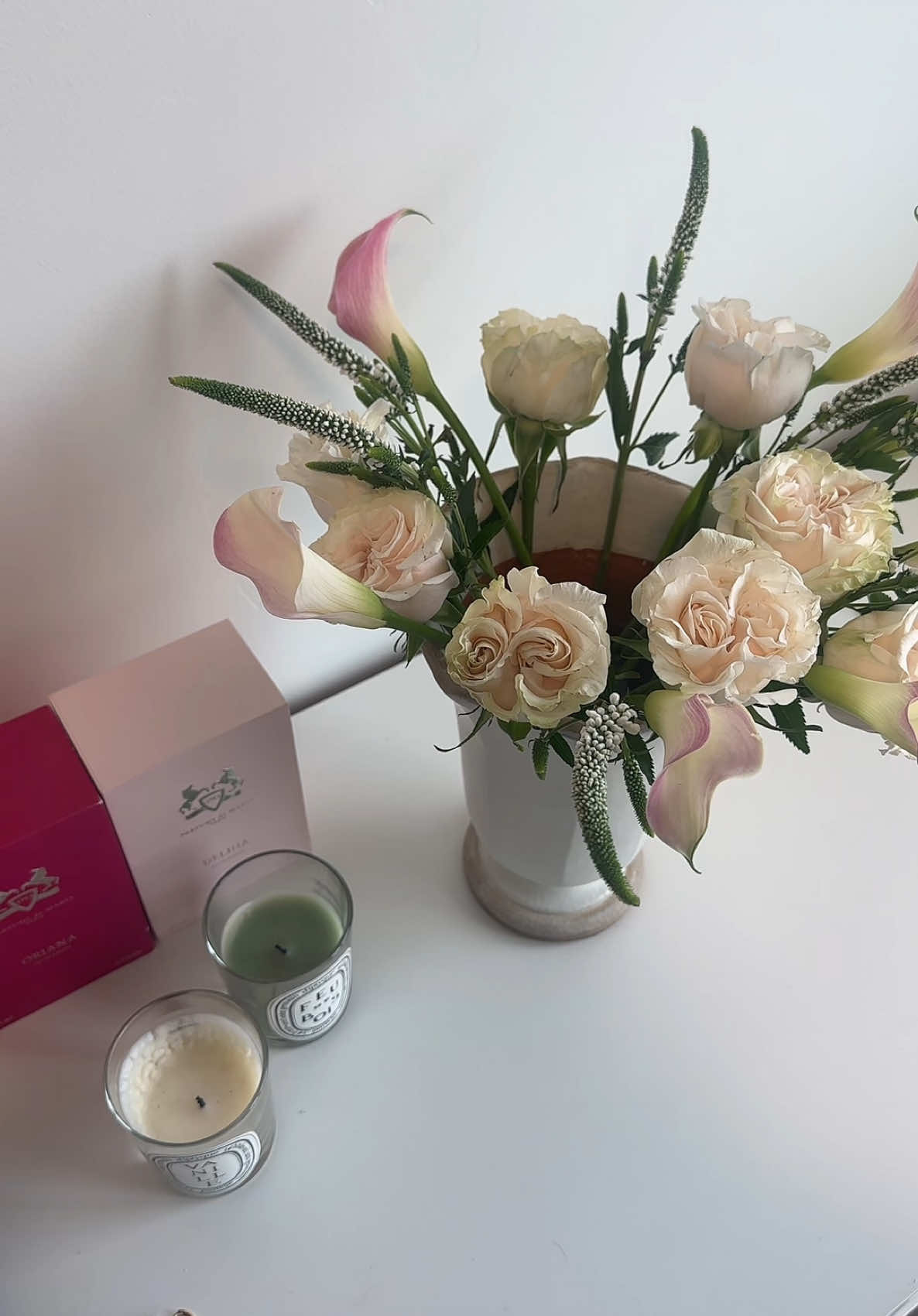 My absolute favorite hobby 🩵 #floral #flowerbouquet #flowerarrangement #traderjoes #foryou #roses #bouquet #weeklyreset #apartmentdecor 