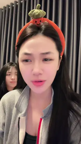 làm ơn hãy đặt mình vào người khác, nếu một ngày người nhà của các bạn bị vậy thì cảm xúc sẽ ra sao