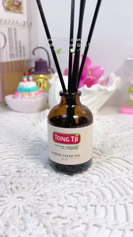 kali ini tong tji ga diminum, tapi jadi pengharum ruangan yang buat sensasi nyaman dan tenang dengan aroma teh yang segar, recomended banget!! @summerscent.indonesia @Summer Spring Official #summerspringindonesia #reeddiffusersummerspring #reeddiffuser #homefragrance #pengharumruangan #pengharum #pengharumkamar 