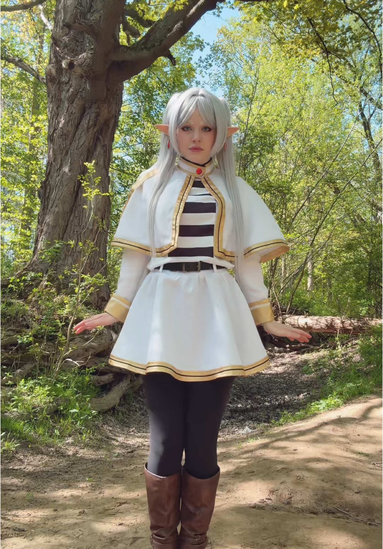 Frieren whip it #frieren #frierenbeyondjourneysend #foryou #frierencosplay 