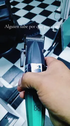 Alguien sabe el por qué? maquina en crisis🥺🥺 #vgr #cliper #barberos #vgr003 