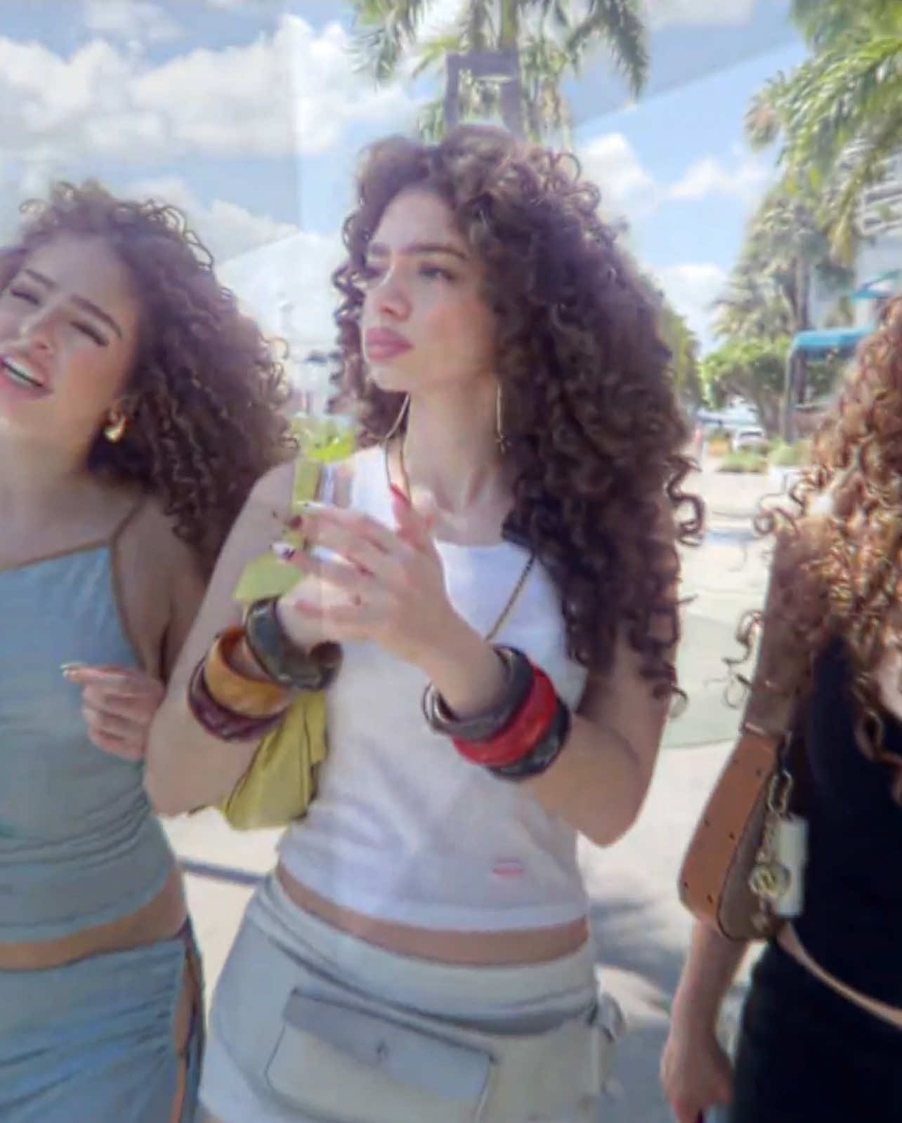 i’d tap that  - @demitrakalogeras @sundaykalogeras @Eliana Kalogeras @Noah Risling @patrishakalogeras  - #demitrakalogeras #fyp #xzyabc #ae #moots? #majestixaep 