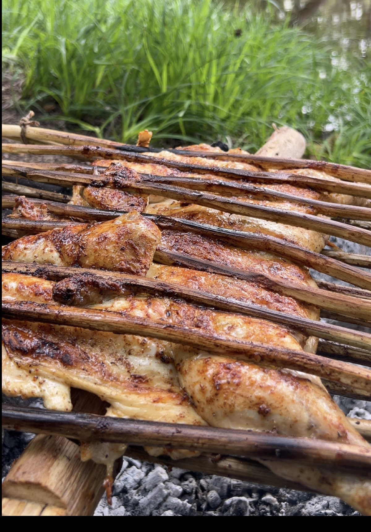 Soslu Bütün Tavuk Kızartma 🐔| Whole Chicken Roast with Sauce  . . . Knife 🔪: @The Nikos Knife 