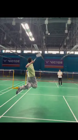 Cú đập chất lượng #badminton #badmintontiktok #badmintonplayer #badmintonlovers #caulong 
