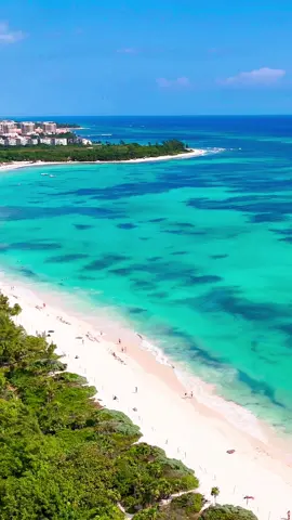 Playa del Carmen  #letsplaya #rivieramaya #playadelcarmen #caribemexicano #playa #drone #dronevideo #arena #sky #sunsetlover #mar #beachvibes #5taavenida #sunrise #fyp #foryoupage 