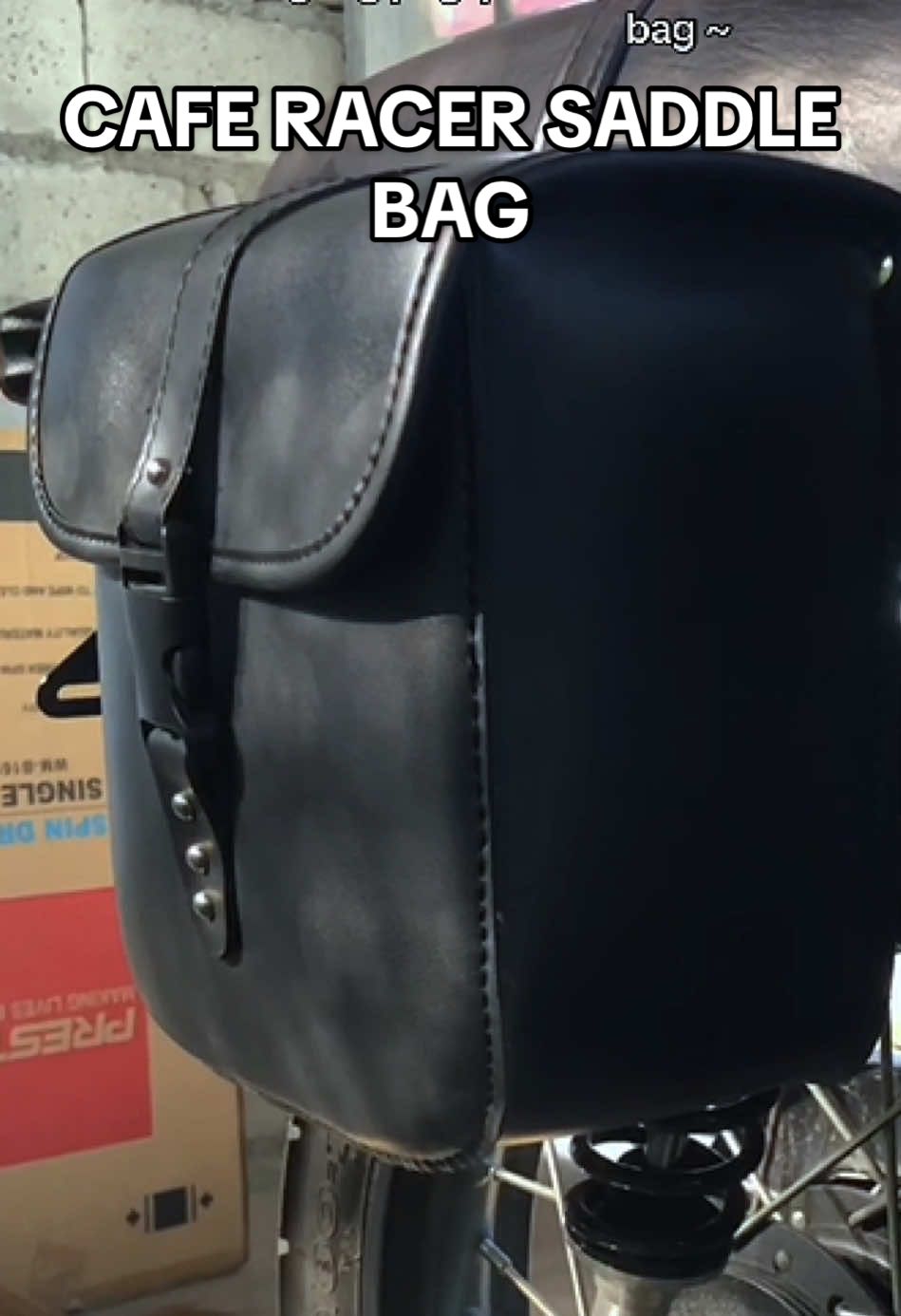 hini nila alam below 1k lang tong saddle bag ng CR152 namin. Leather and waterproof na saddle bag for a bulky pogi set up sa cafe racer mo? sign mo na toh! — #saddlebag #cr152 #caferacer #scrambler #keewaycaferacer152 #motorcycle #motorcycleaccessories #accessories #motorcycletiktok #motorcyclegirl #motorcycleride #keeway #keewaycr152 #creatorsearchinsights 