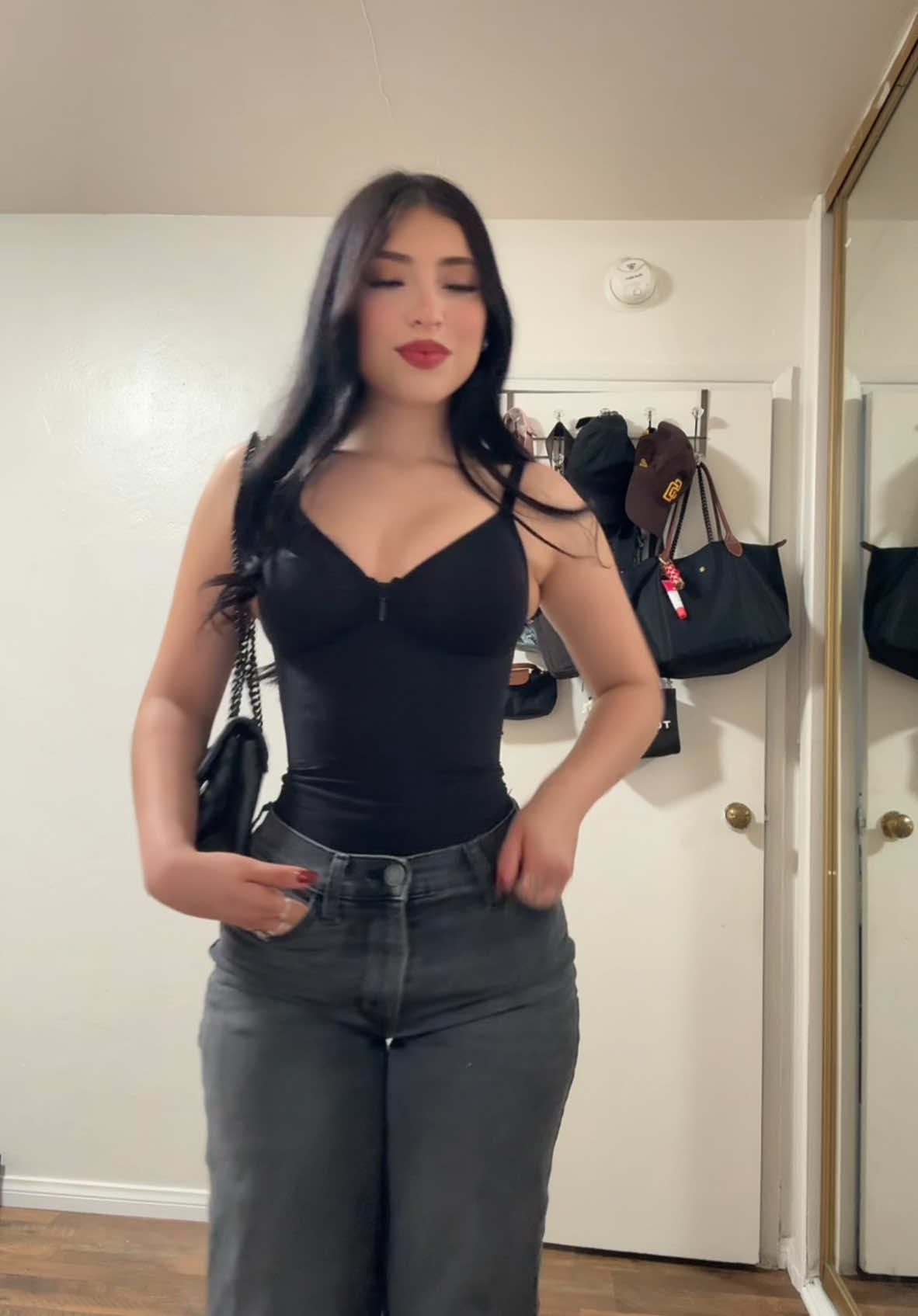 #feelingirlshapewear #foryoupage #OOTD #paratii #foryou #tiktokshop #shapewear ##feelinggirl #feelingirlbodysuit 