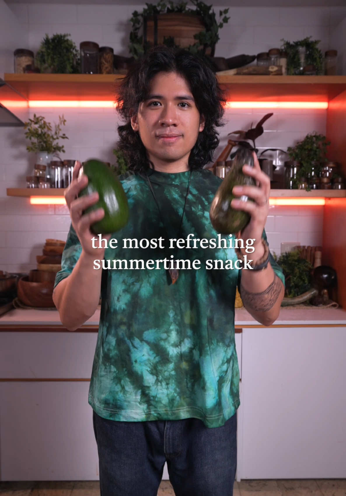🥑 Avocado con Hielo (Avocado w/ Milk & Ice) #asmr #cookingasmr #summerfood 