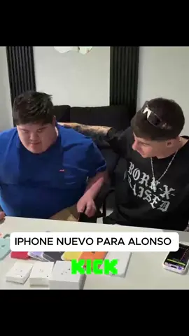IPHONE NUEVO PARA ALONSO  #kick #paratiiiiiiiiiiiiiiiiiiiiiiiiiiiiiii #fypシ゚ #argentina #parati #tomasmazza #augustoalonso #alonso