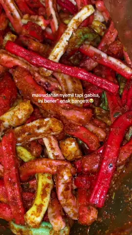 nampol banget pedesnya🥵 #cemilanpedas #cemilanmurah #kerupukjaat 