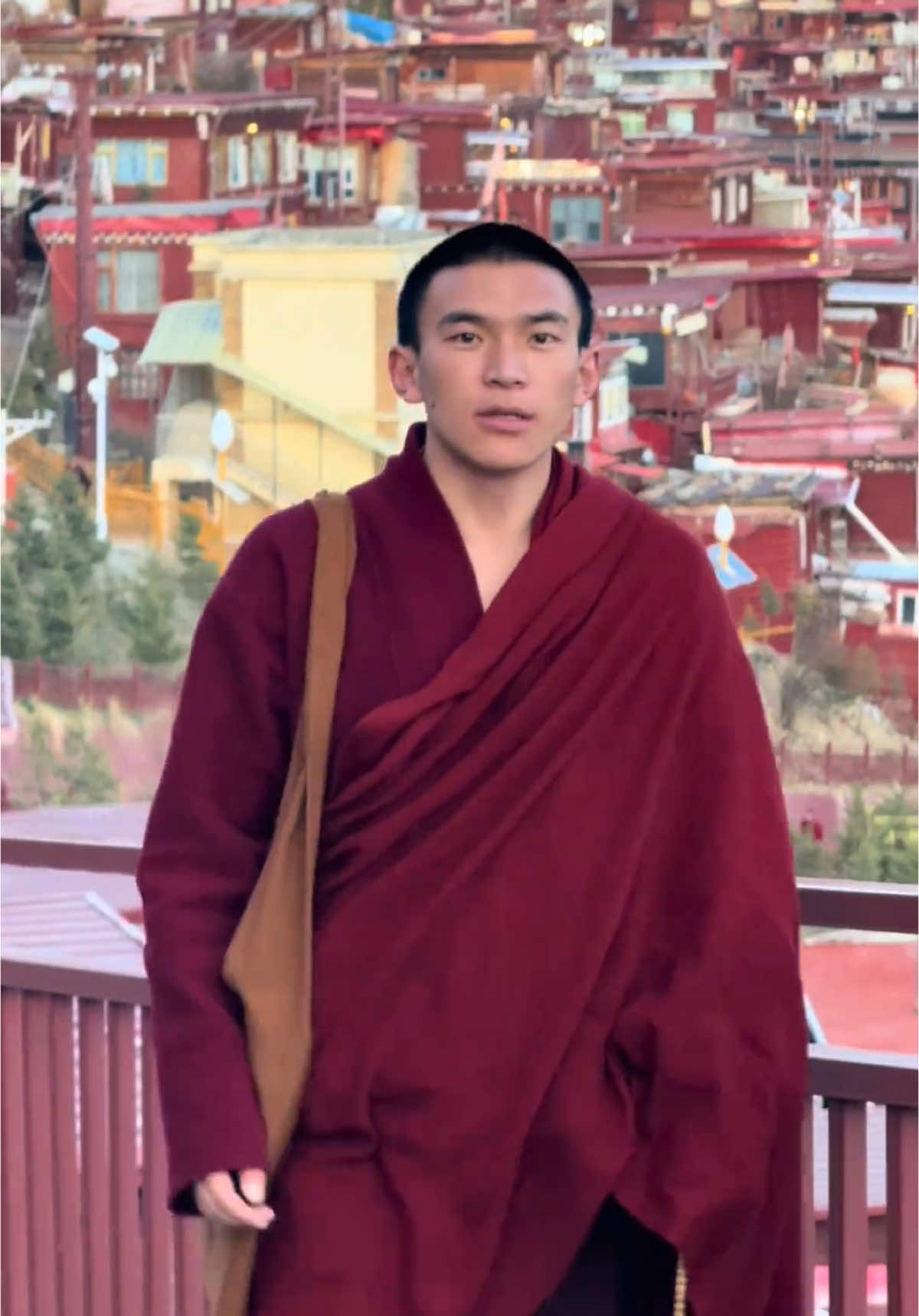 这其上最美的不是鲜花，而是动人的微笑。😊#感谢抖音感谢抖音平台 