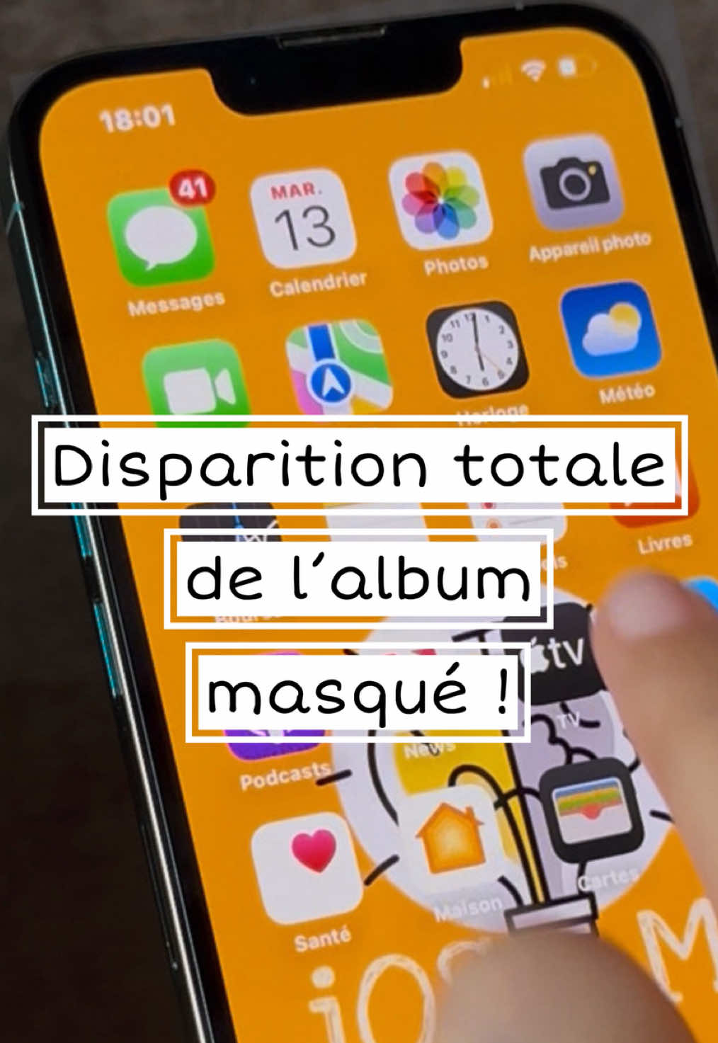 Tu crois que tes photos cachées sont vraiment en sécurité ? Même avec un mot de passe ou Face ID, n’importe qui peut voir que tu as un album “Masquées”. Dans cette vidéo, je te montre comment le rendre totalement invisible. Ta vie privée, c’est sacré ! #iosmf  #iphone  #ios  #tiktokfrance🇨🇵  #pourtoii  #photo  #iphone11  #iphone14 