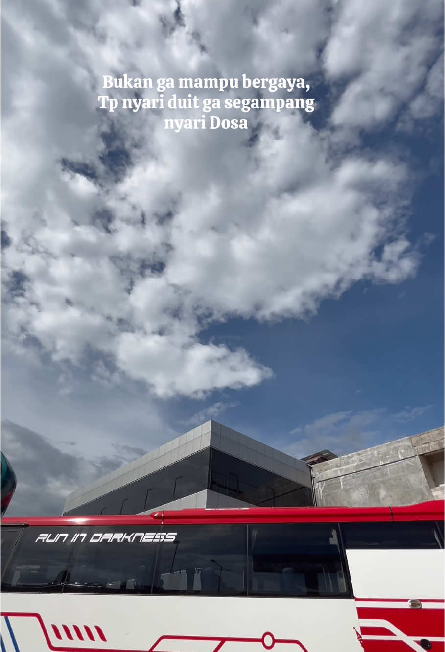 Mending nyari promo aja hahaha🤣🤣 #borlindo #bus #makassar #bmj #fyp #fyppppppppppppppppppppppp #viralvideo 