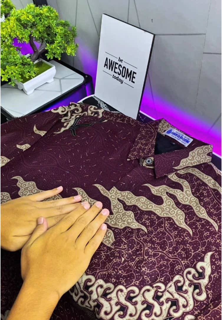 batik premium pria lengan panjang motif CAKRA BURGUNDY  #batikpremium #batikpria #cakra #batik #foryou 