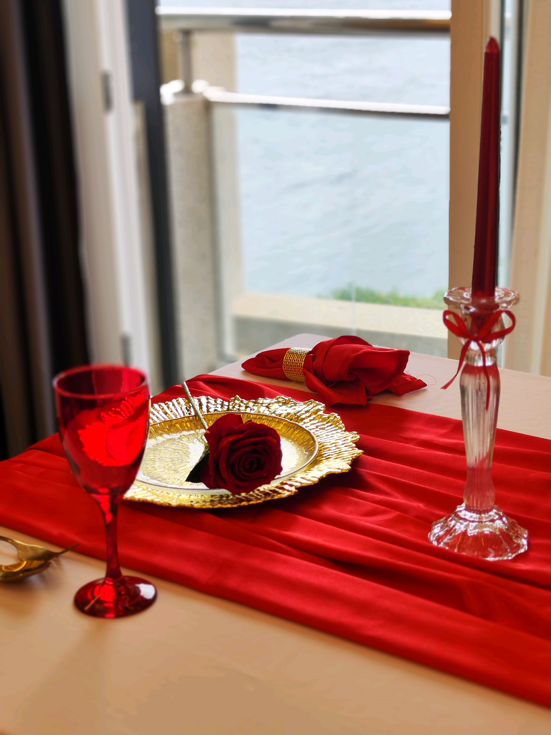 ديكور رومنسي للعرسان 🤵👰💍  #reels__tiktok #حب_رومنسي #lovely #nuitdenoce #viral_video #pfypシ #المغرب🇲🇦تونس🇹🇳الجزائر🇩🇿 #happybirthday #tik_tok #jacuzzi #sparomontic 