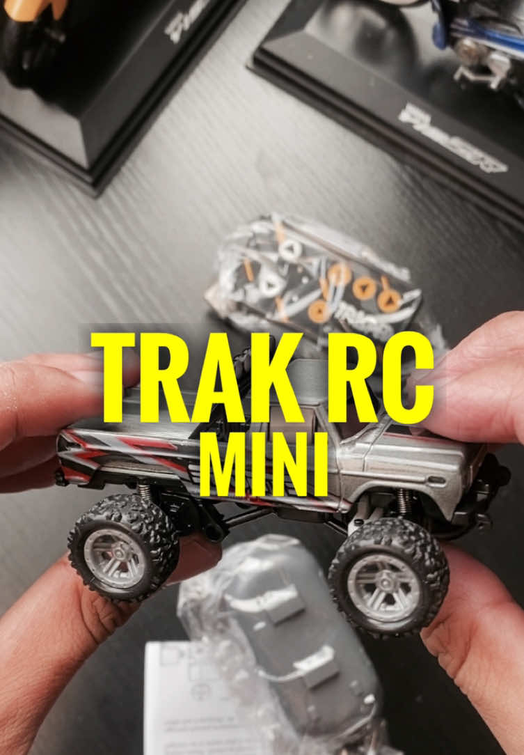 Kanak kanak berumur atas 18tahun yang banyak main remote control ni 🐒 . . #remotecontrolcar  #keretacontrol 