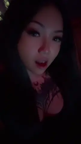 nomnom