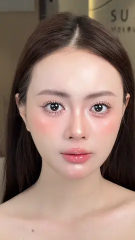 Tone cam hồng sữa lên ngôi cho cô dâu mùa hè này. Su nghĩ một tone makeup nhẹ nhàng sẽ rất phù hợp với các cô dâu thích sự trẻ trung  #makeup #viral #tranding #foryou #xuhuongtiktok #codau 