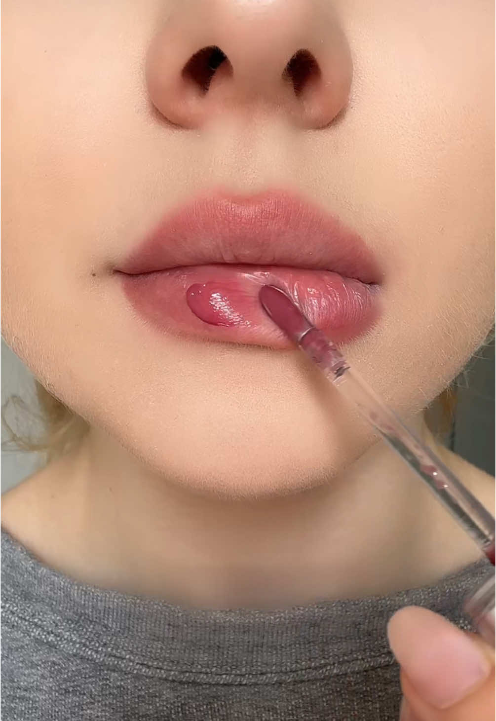 natural lip combo 💗 #lipmakeup #lipstick #lipgloss #lipliner #makeuplips #boldlips #nudelips #matteLips #glossylips #redlips #pinklips #lipswatch #lipart #beautylips #makeupideas #makeuplook #lipcombo #liptrends #makeupinspo #lipgoals lip liner @sephora - 17 light brown watery lip gloss @Judydoll_official - 05