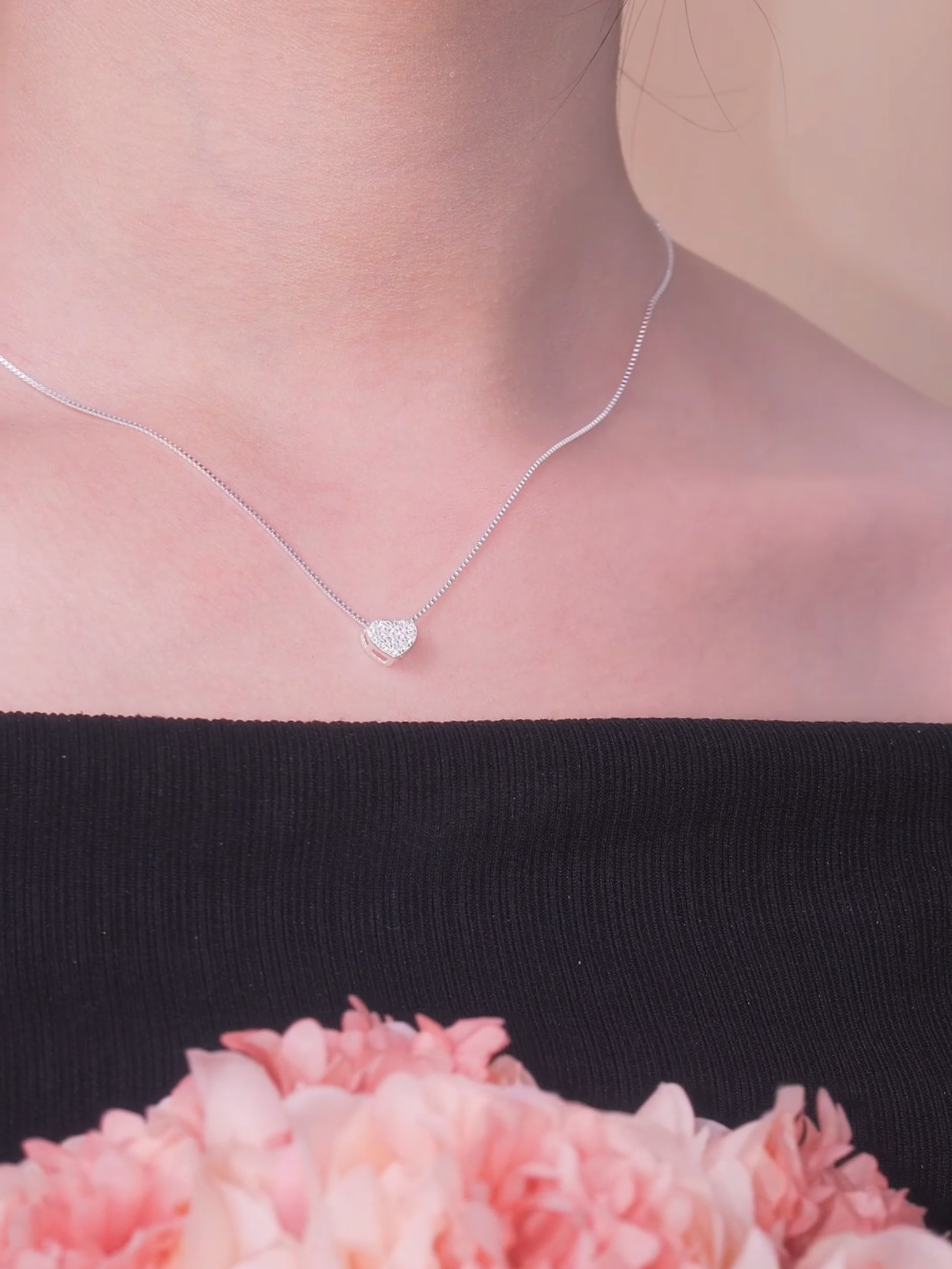 Dây chuyền TLEE tim nạm đá tặng crush tỏ tình để được gật đầu 💌🎀#tleejewelry #daychuyenbactlee #lactaybactlee #khuyentaibactlee #nhanbactlee #nhandoibactlee #lacchanbactlee #trangsucbac #setquatangtlee