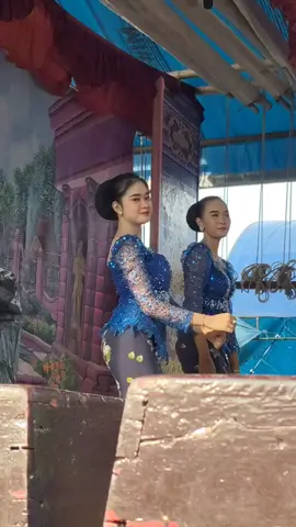 bakti Kuncoro #salwasantika_real #bhaktikuncoro #bolongemban #salwasantika #embancantik #ketoprakpati #seniketoprak 