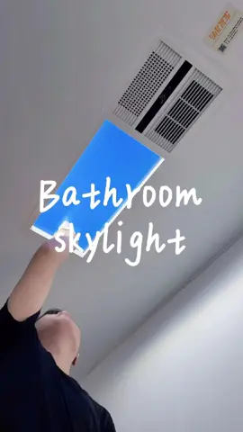 Bad lighting in the bathroom? Don't worry, yuerskyF is here to help you. This is a lamp that can simulate the color changes of the sky and provide warm wind, bringing a warm and romantic atmosphere to your bathroom.#artificialskylight #yuerskylight #roofwindow #bathroom #lamps #homedecor #homedesigner #ledlight #ledlamp @yuerskylight @artificialskylight3 @YUER Sky Light 