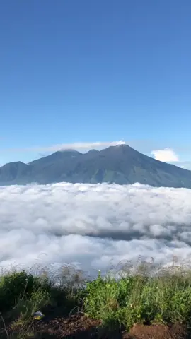 Penanggungan view arjuno welirang - 13 Mei 2025 #pendakigunung #penanggungan1653mdpl #penanggunganviatamiajeng 