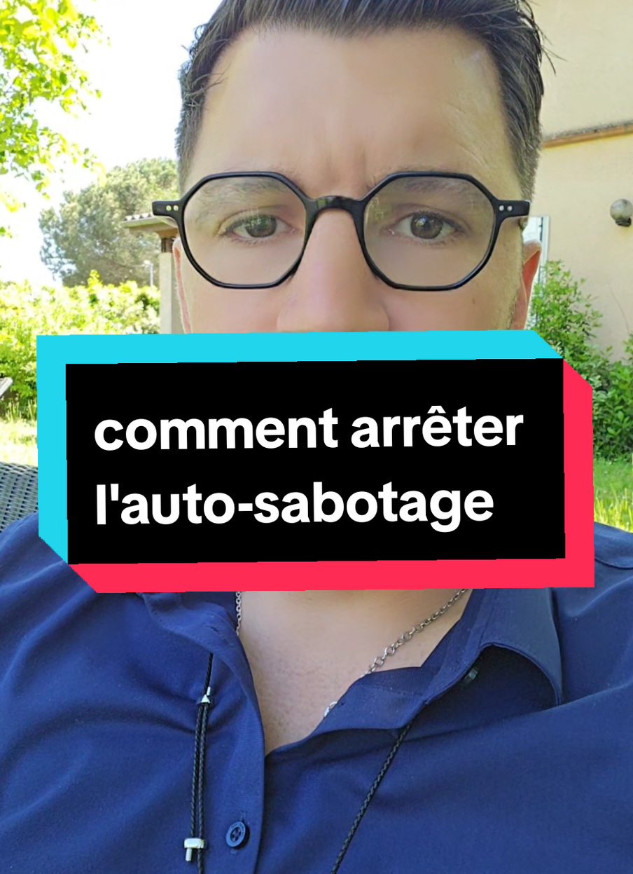 l'auto sabotage et l'art de faire des actions contraires à ta réussite... c'est tout simplement ton inconscient qui est là pour te protéger. la solution est d'apprendre à pratiquer l'autohypnose et je me fais un plaisir de te montrer comme on fait