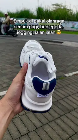 #sepatuwanita #sepatupria #sepatu #sepatusneakers 