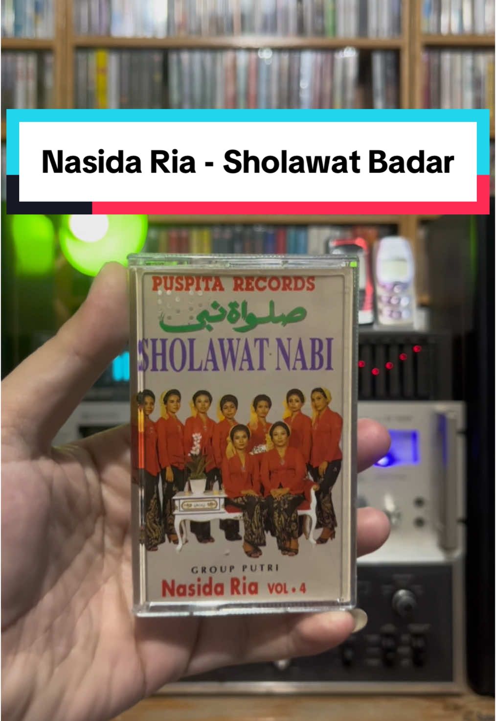 Sembari menunggu magrib datang, biasanya lagu-lagu dari Nasida Ria menemani suasana sore di rumah. * Nasida Ria - Sholawat Badar * Album : Sholawat Nabi * Rilis : 1981 #nasidaria #sholawatnabi #sholawatbadar #kaset #kasetpita #tapedeck #amplifier #musikindonesia #kasetpitacom #fyp