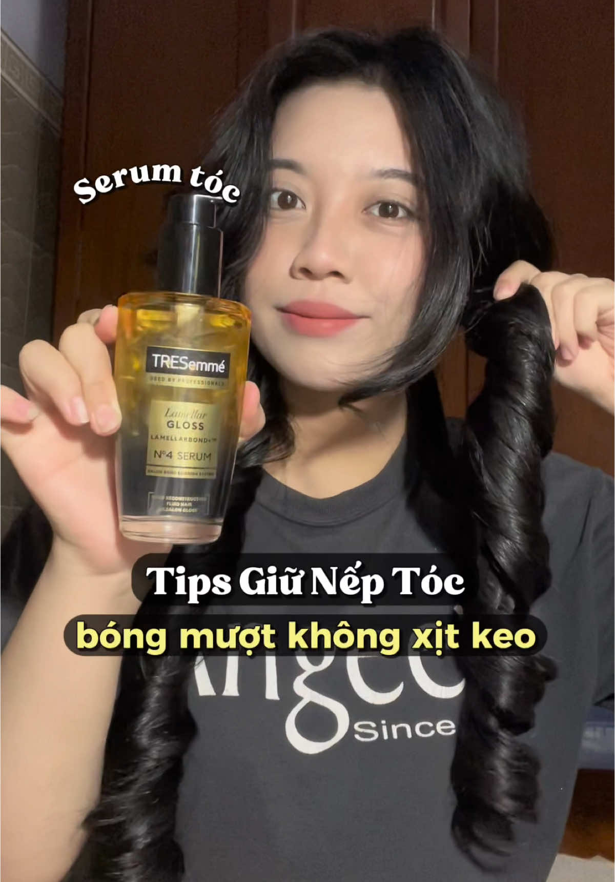 Dưỡng tóc tại nhà với serum phục hồi tóc TRESemme liền cả nhà ơi #TRESEMME #TRESemmeKeratinBond #hoptaccungUnilever #beautytips #haircare #hairtok #duongtoctainha #duongtoc 