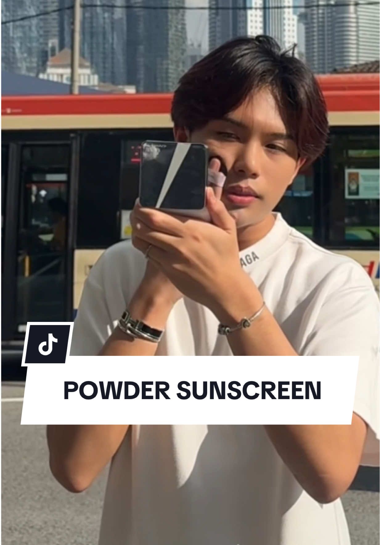 best sangat , i get the oil free effect with one dab ! 😍  #CARSLAN #carslanmy #carslanpowder #sunscreenpowder #sunscreen #presspowder #waterproof #oilcontrol #makeup #basemakeup #makeuphacks #newarrivals #uvprotection @Carslanmy 