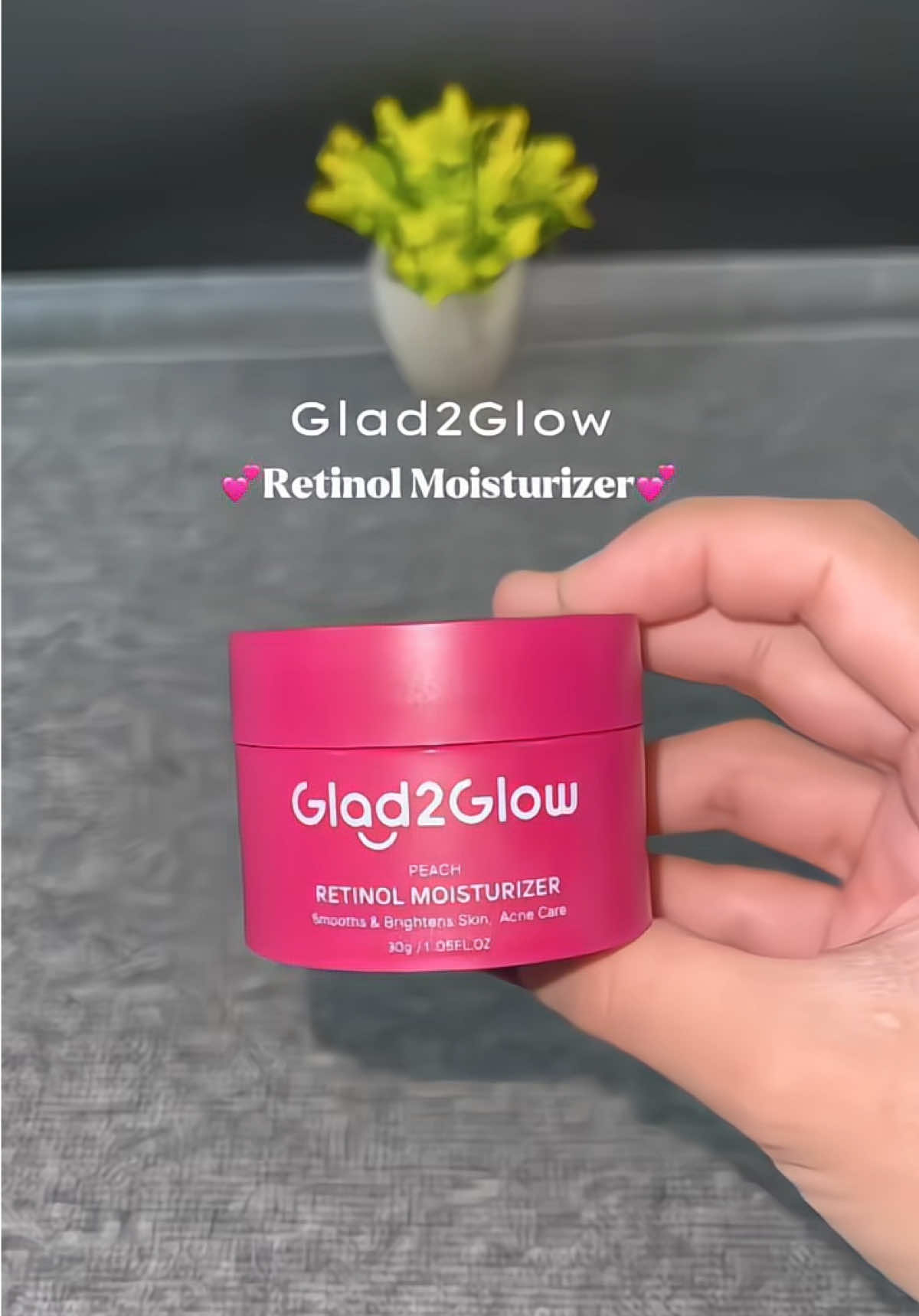 Mois dari g2g emang termantul pokonya🫶🏻💕 #glad2glow #glad2glowmoisturizer #peachretinol #retinolmoisturizer #fypシ゚ 