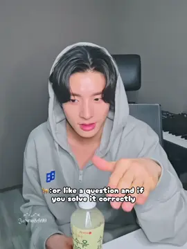 The way he just talk math,UGH SO HOT. I just know he did be a hot nerd if he was still schooling 😋#simjaeyun #jake #enha #enhypen #fyp #xybca 