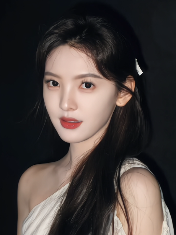 cakeppp bangetttt🫵🏻😭❤️‍🔥 #zhangruonan #chineseactress #fyp #foryou 