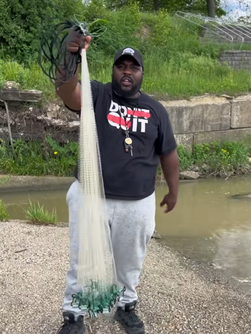 How to Throw a Cast Net. #fishing #tiktok #onthisday 