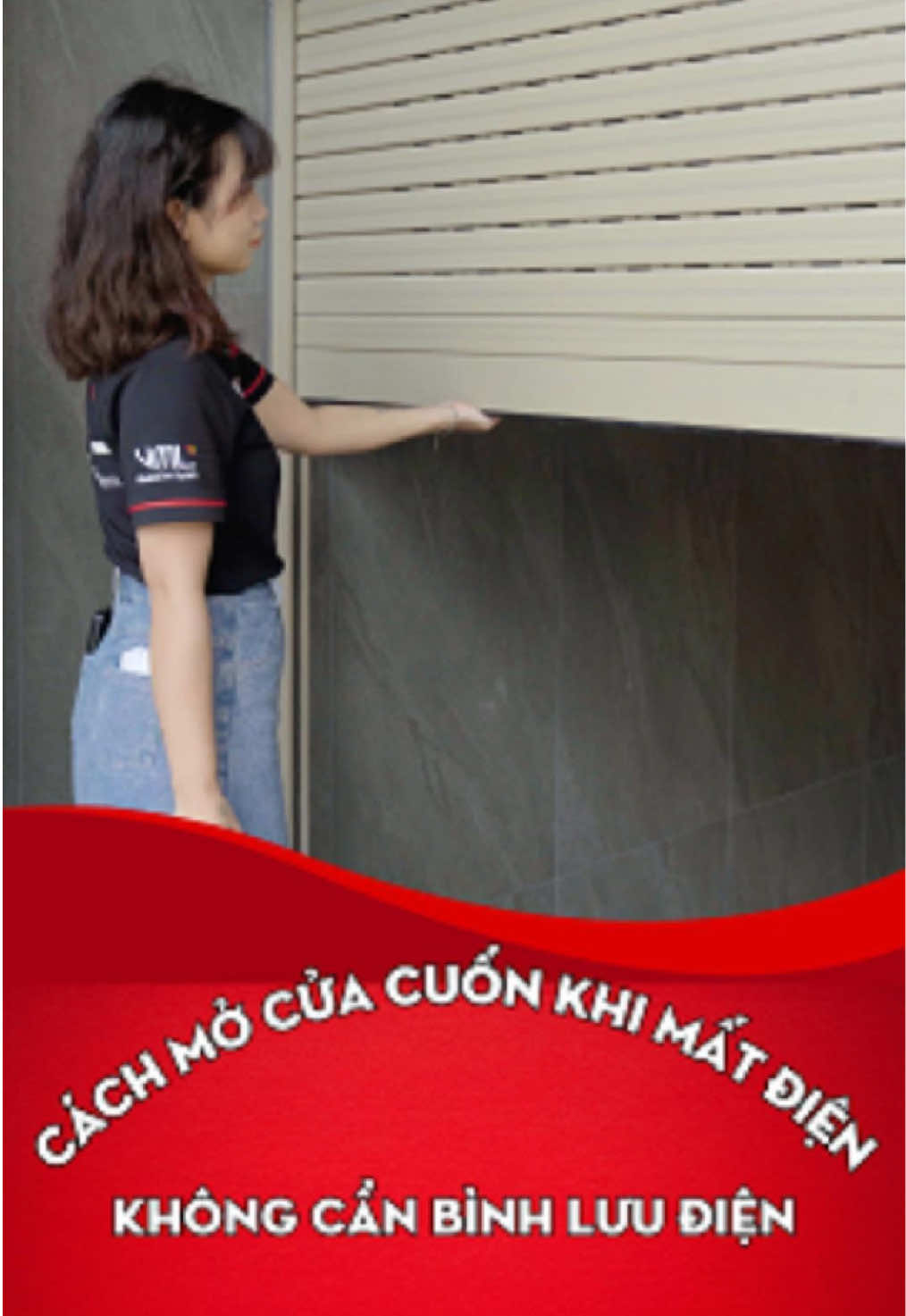 Cách mở cửa cuốn khi bị mất điện mà không cần dùng bình lưu điện 😍😆 #ViệtMinhLong #CỬA_CUỐN #Việt_Minh_Long #CửaCuốn #cửa_cuốn_đức #Cửa_Cuốn_Thông_Minh #binhluudiencuacuon #LearnOnTikTok 