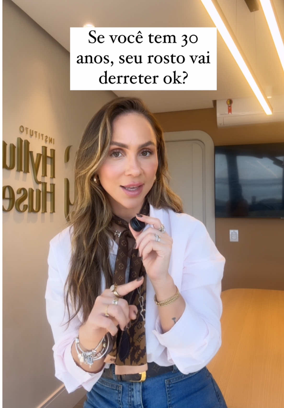 30 anos é a idade do bioestimulador de colágeno!! #hof #biomedicina #biomedica #biomedicinaestética #harmonizacaofacial #bioestimuladordecolageno #radiesse 