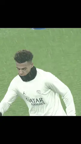 تتوقعون يعوض مكان نيمار؟ 🤔#دوي #دوري_ابطال_اوروبا #باريس #نيمار #ياهو_اليكول_انا_عفتك_انا_ماعفتك_ابد #برشلونة #كاب_كات 