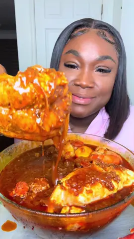 Seafood Boil #mukbang #seafood #seafood #seafoodboilmukbang #mukbangasmr #fyp #Foodie 