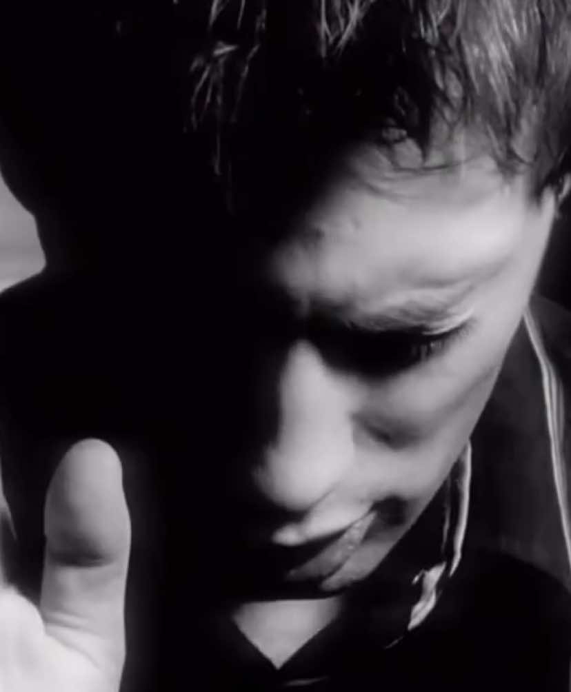 they're so majestic #radiohead #radioheadedit #thomyorke #musicedit #jonnygreenwood #thebends #okcomputer #altmusic #fyp 