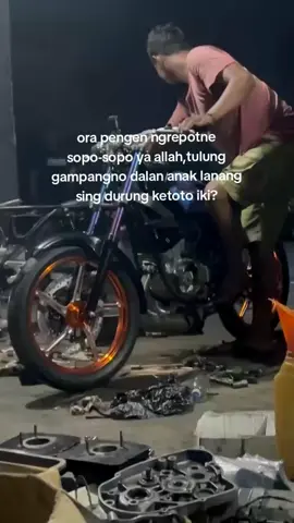 tulung gusti? #trending #storyjowopride #quotestory #sadvibes🥀 #bagiancidro🥀 #rxking135cc #spekblayer #pamitblayeran #mafiablayer #xyzabc #fypシ゚ 