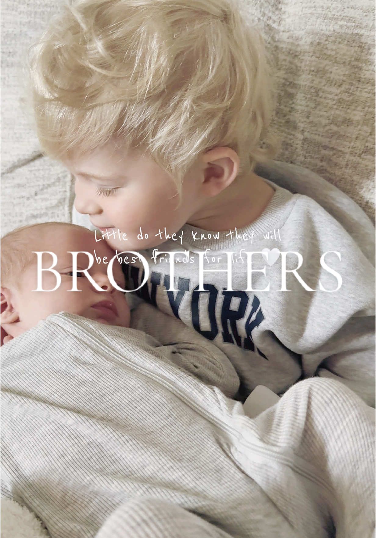 My entire heart 🤍👶🏼👶🏼🩵 #brothers #babyboy #toddlerboy #boymom #momlife #mom #MomsofTikTok #newborn #mom #sahm #babies #babytok