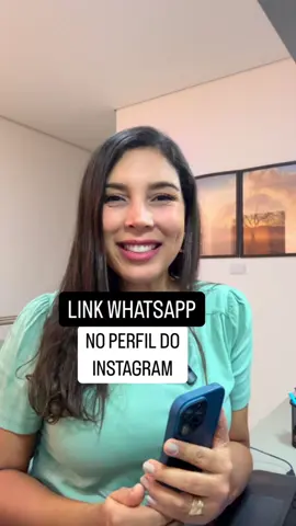 📲 Exibir o link do WhatsApp na bio do Instagram é muito importante, pois facilita o contato do cliente com a empresa.  🎯 O usuário clica no link e, automaticamente, vai para a conversa no WhatsApp com a empresa.  ➡️ Salve esse tutorial e não deixe de pôr essa dica em prática.  #tutorial #atualizacaoinstagram #whatsapp #marketingdigital #empreendedorismo