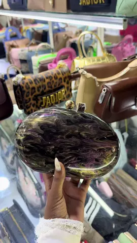 Marble clutch bags . ☎️:0776625854 📍:Kyato complex after equatorial mall .  #marbleclutch #marblebag #acrylicbag #elegantclutchbag #highqualitybags #uniquebagsinuganda #wedeliver #inezaluxurycollection #fyp 