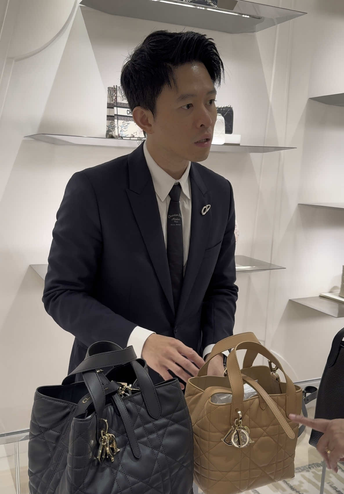 Ambil aja buat bahan prank #dior #christiandior 