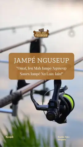 Cung, saha nu sok nguseup?  Sebagai salah satu kekayaan budayanya, Sunda punya banyak mantra atau jampé jampé, salah satunya jampé nguseup atau mantra untuk memancing ikan.  Mantranya terdengar ‘nakal’ tapi itulah salah satu ciri khas Sunda yang cawokah!  Mention teman mu yang suka mancing, Lur!  #napakjagatpasundan2025 #coklatkita #koropak #jampé #mantra #nguseup #sunda #jangjawokan