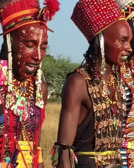 mbororo back with the smile🇹🇩🤍##tchadien🇹🇩tiktok  #nomads #sahel #wodaabe #fulanitiktok 
